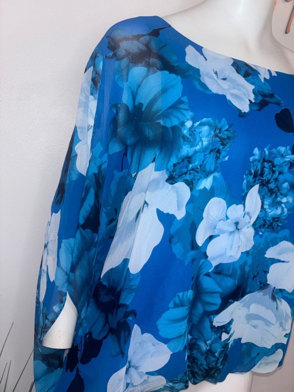Vince Camuto Blue Floral Blouse | Sheer - Picture 6 of 9
